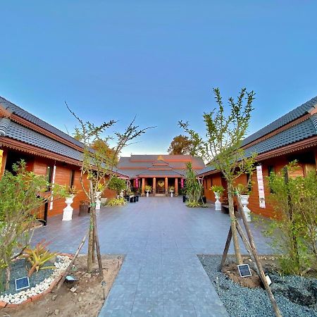 Khum Lanna & cafe Sisaket Exterior foto