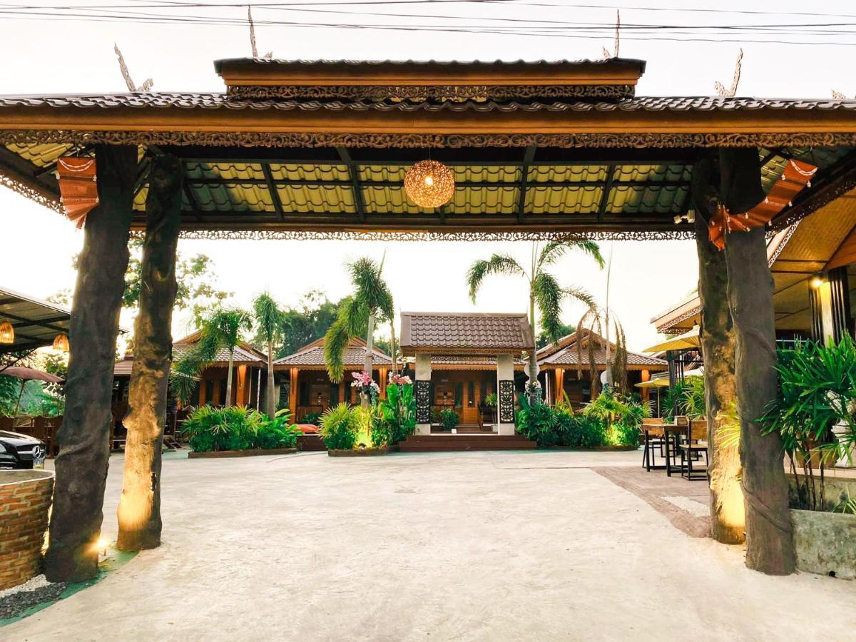 Khum Lanna & cafe Sisaket Exterior foto