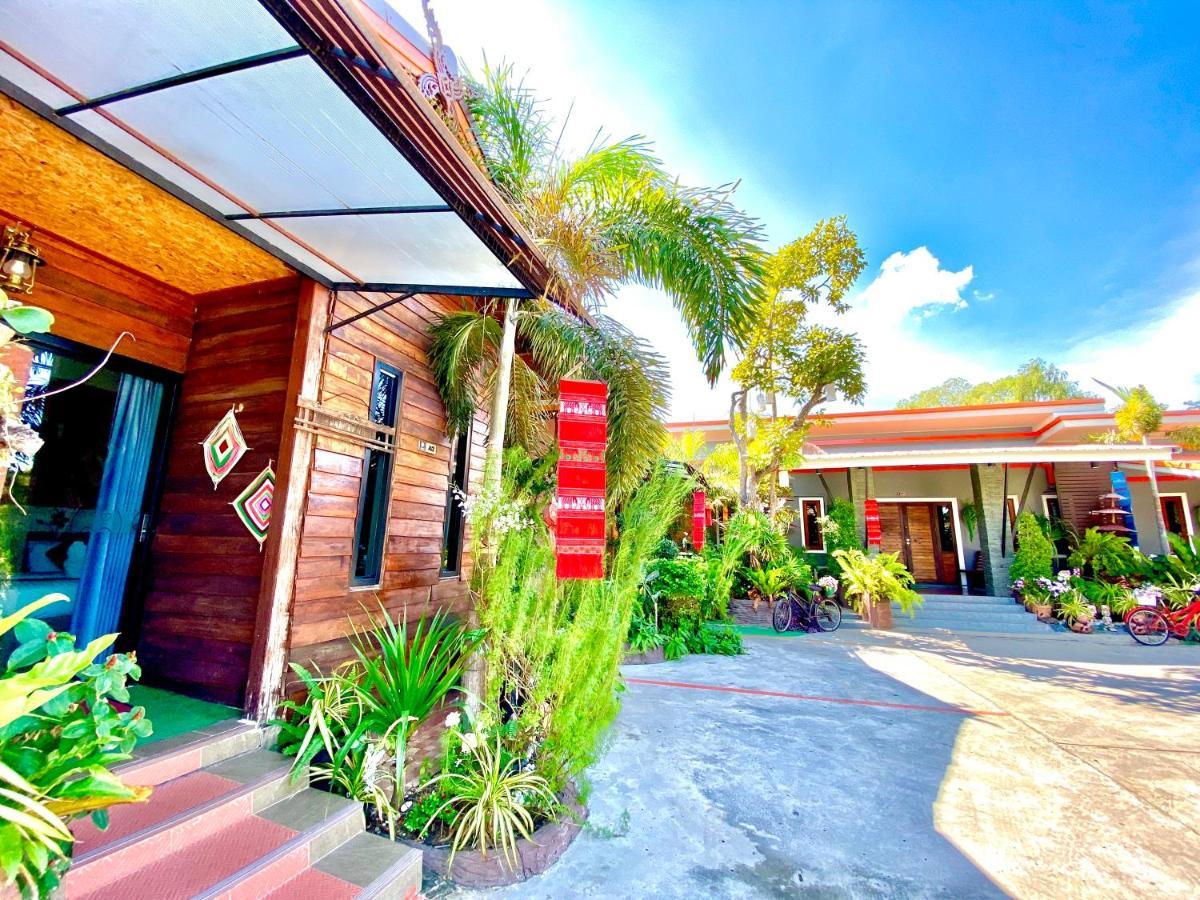 Khum Lanna & cafe Sisaket Exterior foto