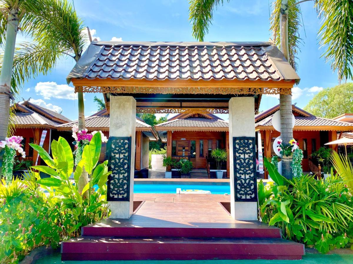 Khum Lanna & cafe Sisaket Exterior foto