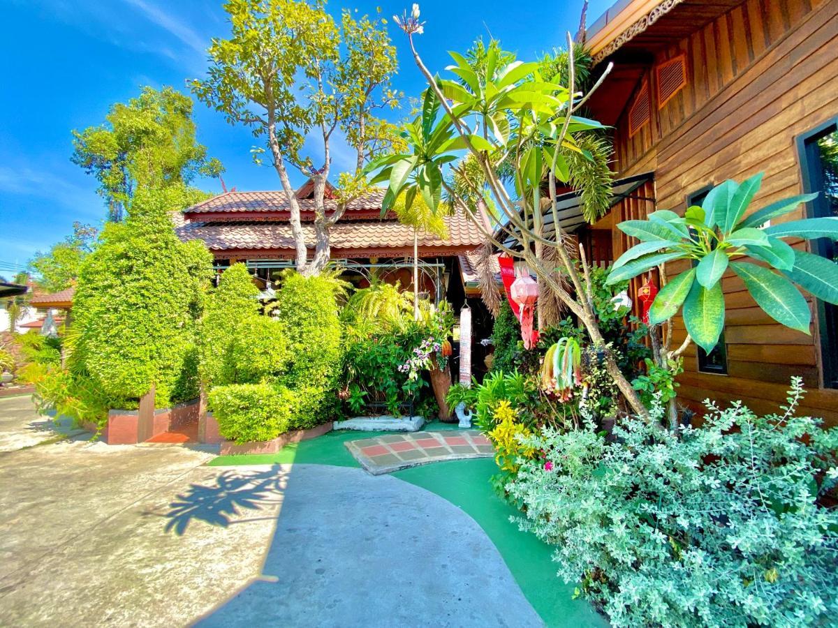 Khum Lanna & cafe Sisaket Exterior foto