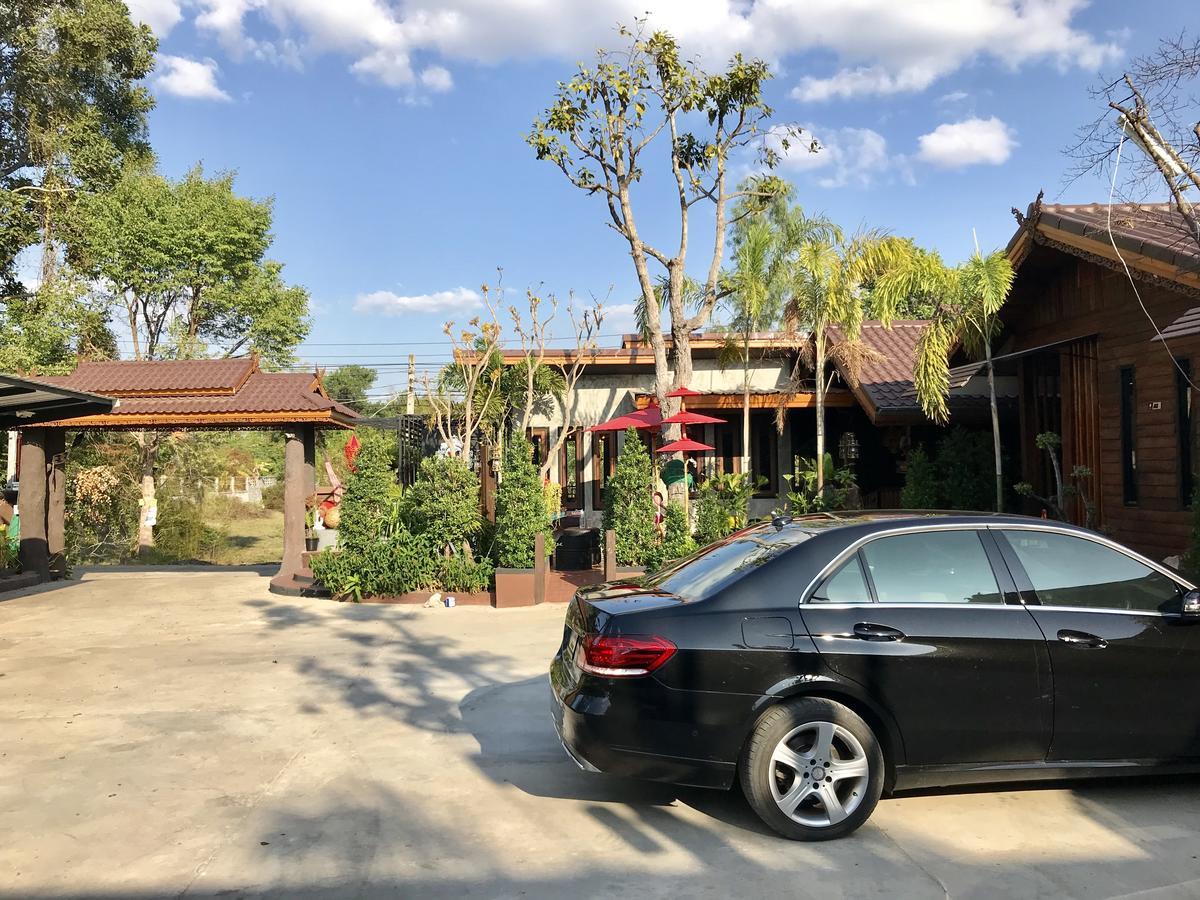 Khum Lanna & cafe Sisaket Exterior foto