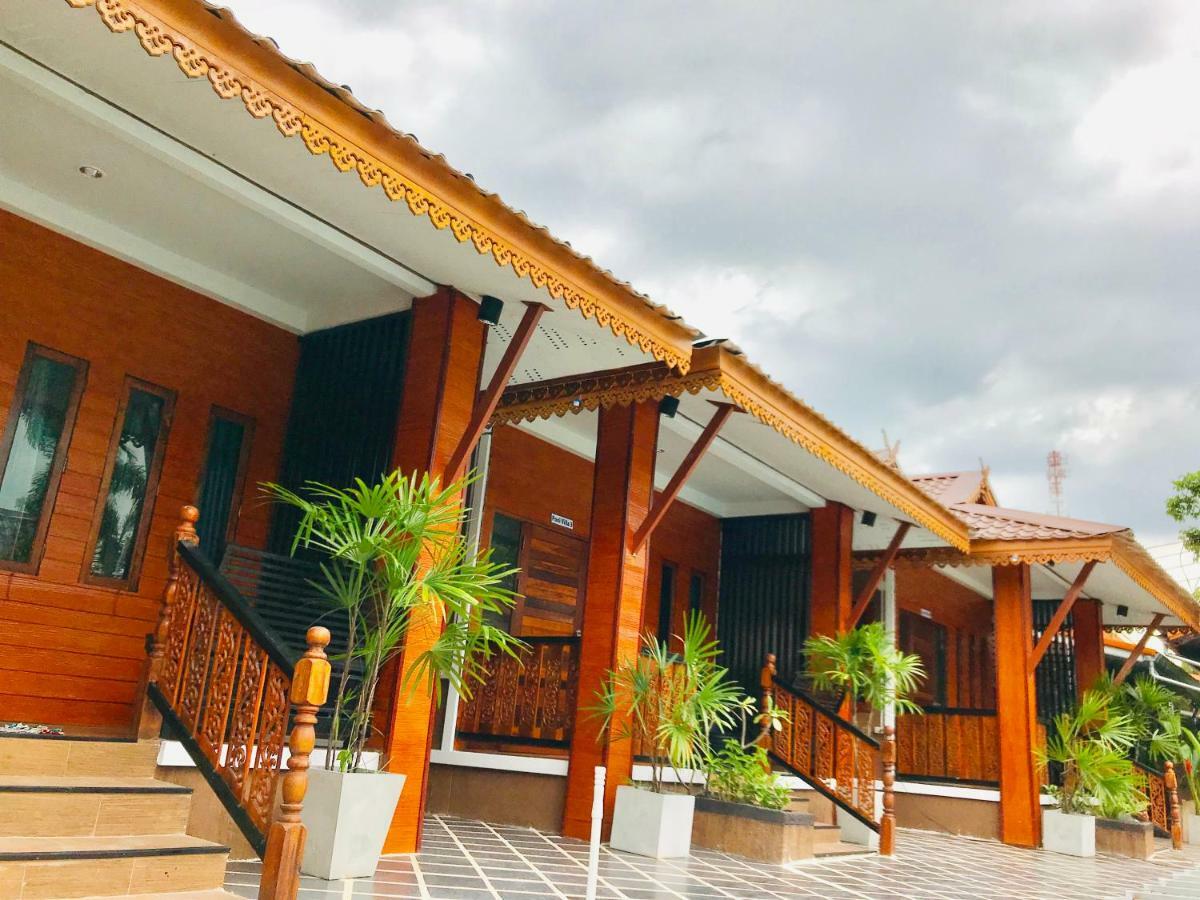 Khum Lanna & cafe Sisaket Exterior foto